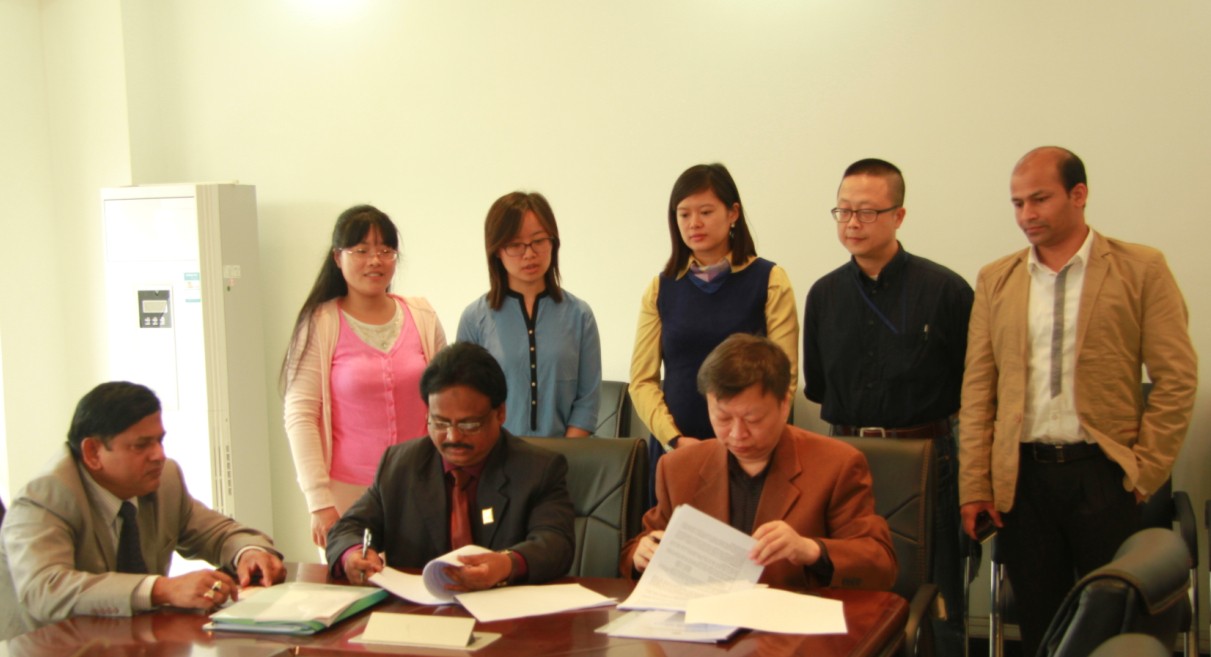 中水科與孟加拉簽署橡膠壩采購(gòu)大單 中水科與孟加拉簽署橡膠壩采購(gòu)大單